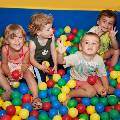 village vacances famille ile d oleron club enfants petits