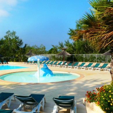 village vacances piscine le grau du roi